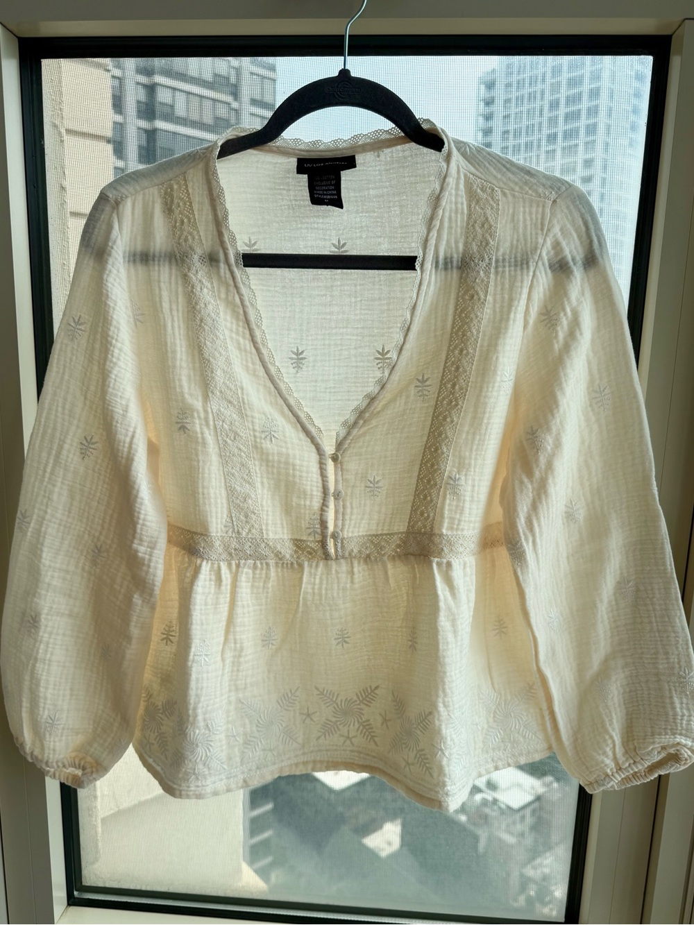 LIKE NEW Women's Cream Top ~ Embroidered Peplum Cotton Long Sleeves ~ Boho ~ M